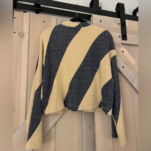 Maeve Diagonal Stripe Sweater in Black and Cream XXS - Picture 2 of 9
